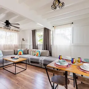 Somewhere Over The Rainbow Loft With Ac Holiday home